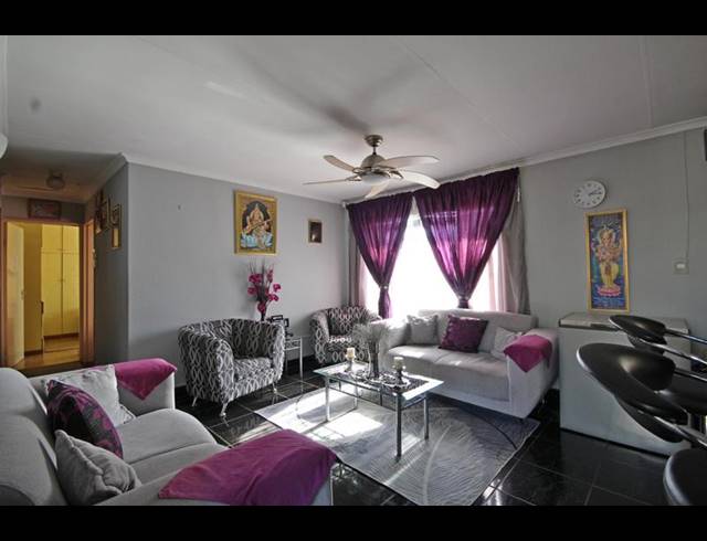 4 BEDROOM HOUSE FOR SALE IN HEUWELOORD